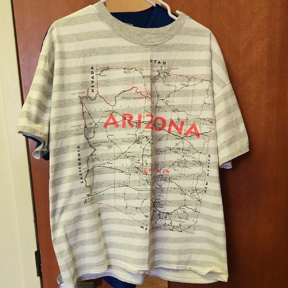 Arizona Map Vintage Graphic Tee - Gray and Red
